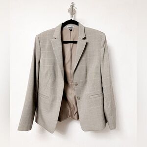 Doc and Amelia by Cintas Holiday Preppy Holiday Jacket Light Tan Blazer 12